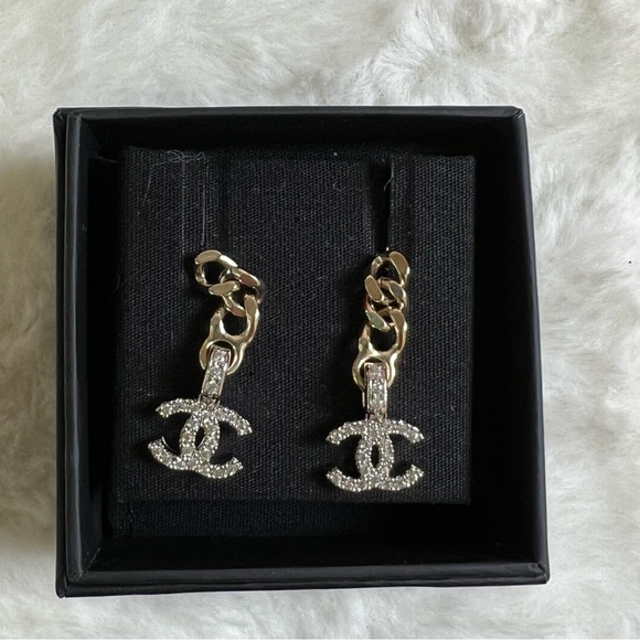Chanel earrings - Picture 3 of 5